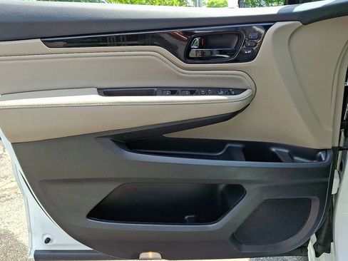 Used 2022 Honda Odyssey Elite image 14