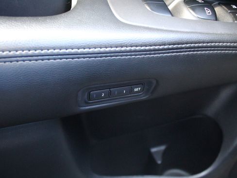 Used 2013 Nissan Pathfinder SL w/ Cargo Pkg AWD/4WD image 28