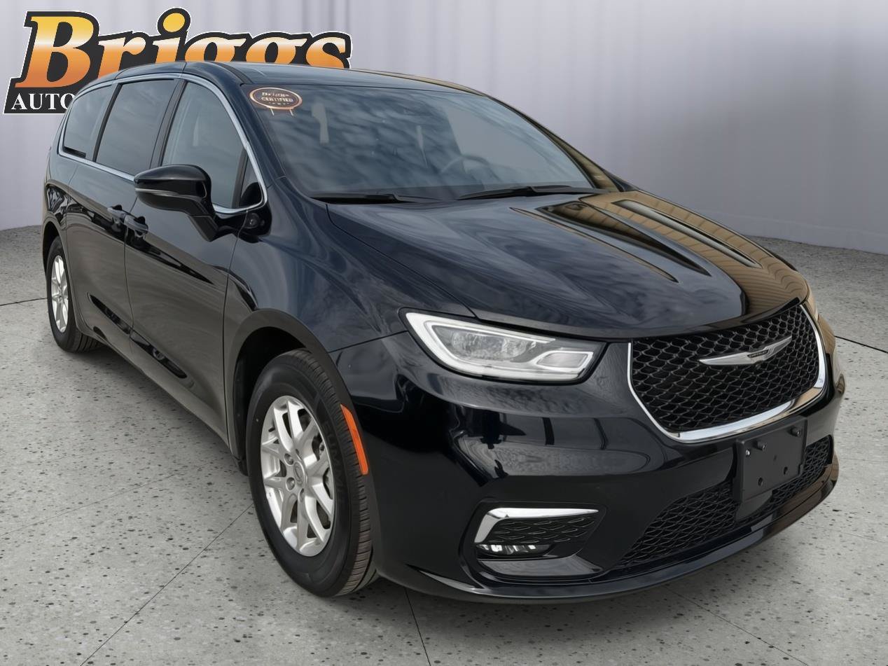 Used 2025 Chrysler Pacifica Select FWD image 7