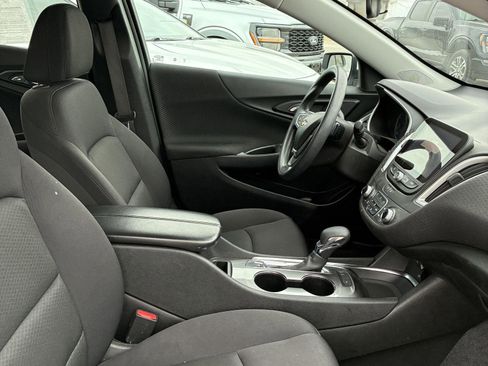 Used 2024 Chevrolet Malibu LT image 12
