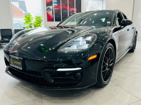 Used 2022 Porsche Panamera 4 Platinum Edition image 4