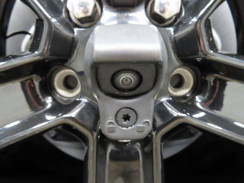 Used 2021 Jeep Wrangler Unlimited Sahara image 34