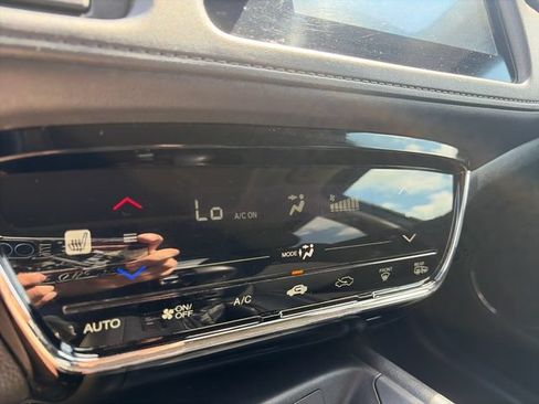 Used 2021 Honda HR-V EX image 19