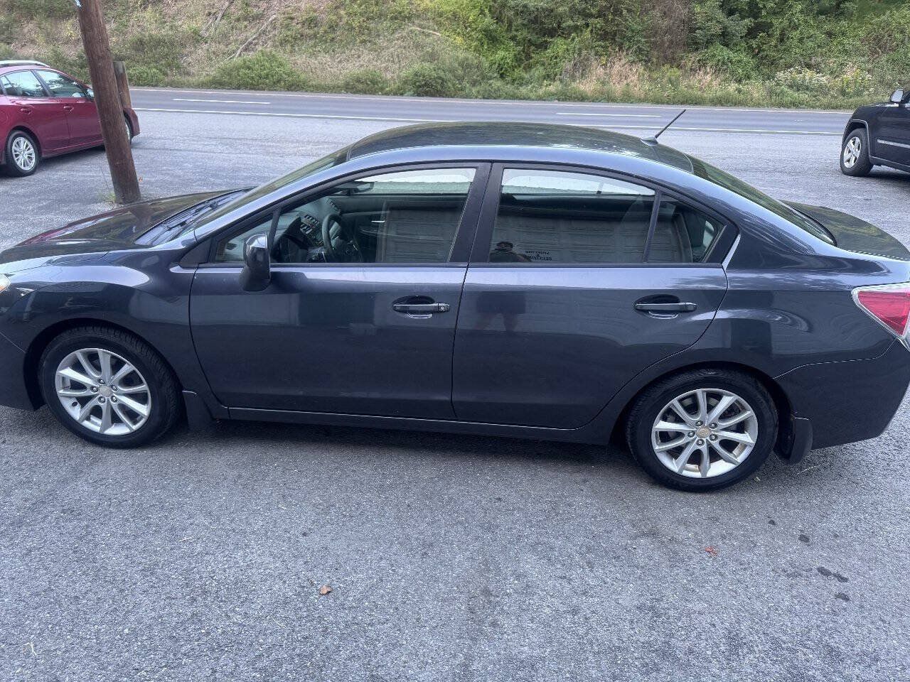 Used 2013 Subaru Impreza 2.0i Premium w/ Popular Pkg 2 AWD/4WD image 4