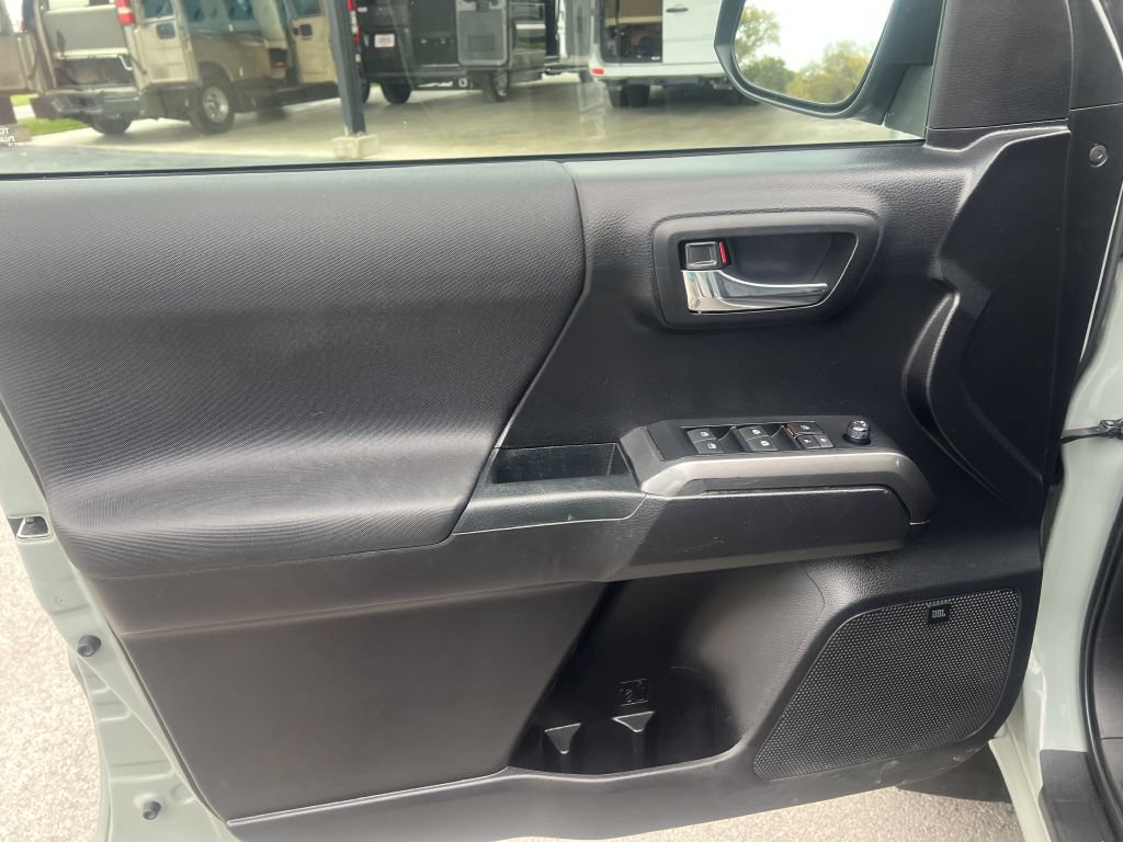 Used 2021 Toyota Tacoma TRD Pro AWD/4WD image 31