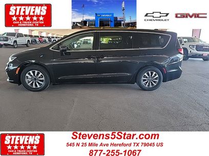 Used 2023 Chrysler Pacifica Touring-L