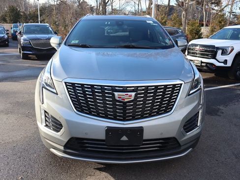 Used 2025 Cadillac XT5 Premium Luxury image 3