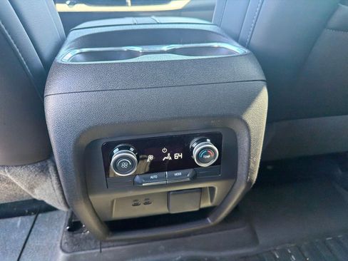 Used 2025 Buick Enclave Preferred w/ Power Package FWD image 27