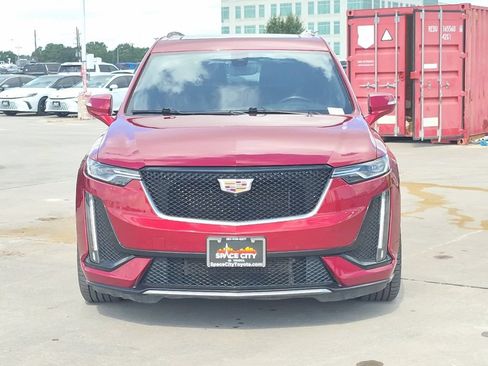 Used 2023 Cadillac XT6 Sport w/ Technology Package AWD/4WD image 9