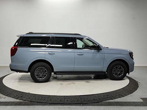 Used 2025 Ford Expedition Active AWD/4WD image 8