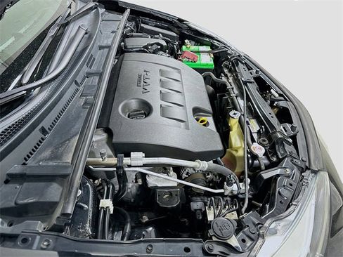 Used 2017 Toyota Corolla SE image 5