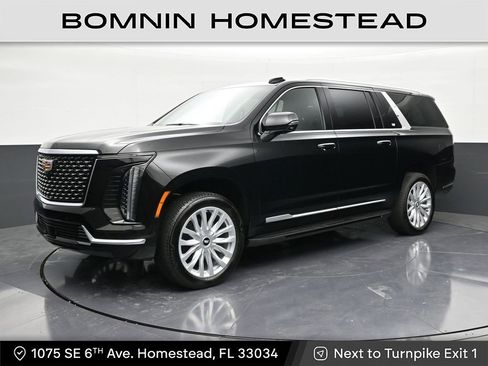 Certified 2025 Cadillac Escalade ESV Luxury RWD image 1