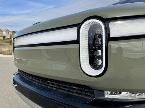 Used 2022 Rivian R1T Launch Edition image 20