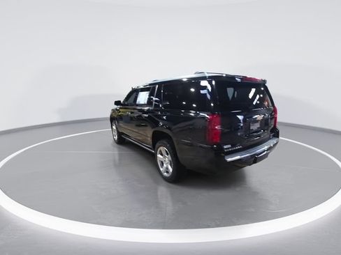 Used 2020 Chevrolet Suburban Premier w/ Max Trailering Package AWD/4WD image 6