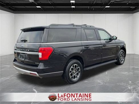 Used 2024 Ford Expedition Max XLT image 5