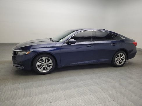 Used 2018 Honda Accord LX image 2