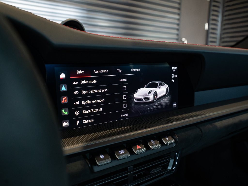Certified 2022 Porsche 911 Targa 4 GTS AWD/4WD image 18