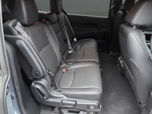 Used 2023 Honda Odyssey Sport image 16