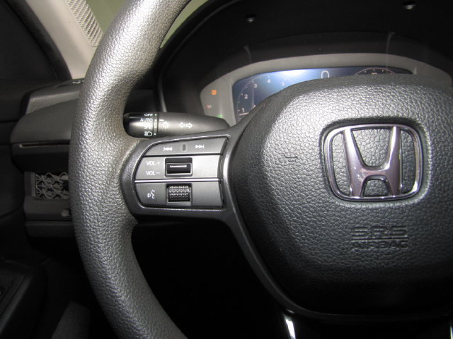 Certified 2023 Honda Accord EX image 28