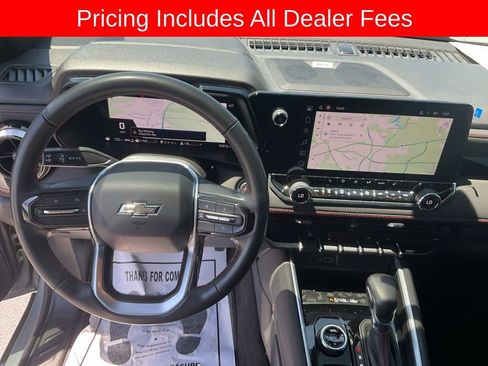 Used 2024 Chevrolet Colorado Z71 w/ Z71 Convenience Package 2 AWD/4WD image 6