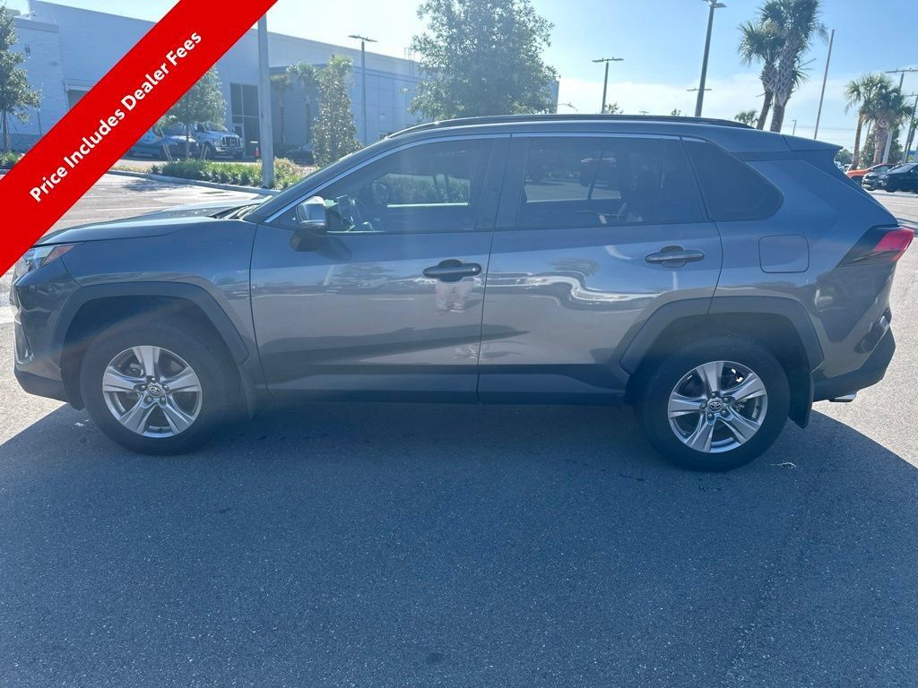 Used 2024 Toyota RAV4 XLE w/ Convenience Package FWD image 2