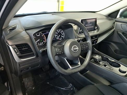 Used 2024 Nissan Rogue S AWD/4WD image 8