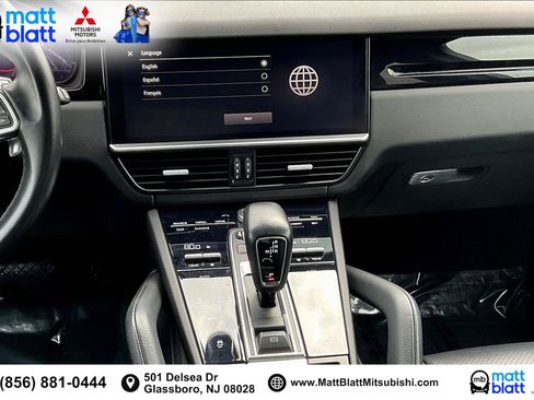 Used 2022 Porsche Cayenne Platinum Edition image 7