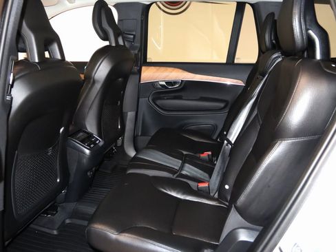 Used 2022 Volvo XC90 T6 Momentum w/ Advanced Package image 45