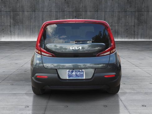 Used 2022 Kia Soul LX FWD image 5