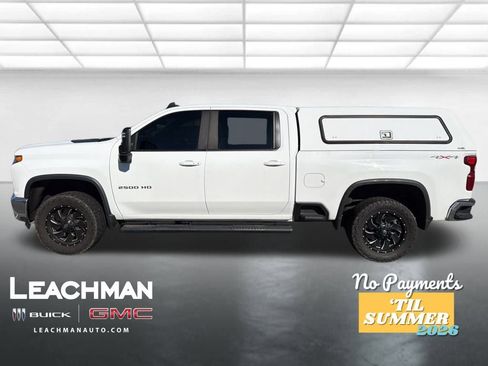 Used 2021 Chevrolet Silverado 2500 LT w/ Convenience Package image 8