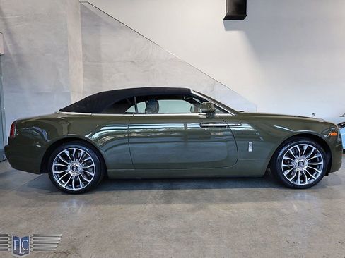 Used 2021 Rolls-Royce Dawn RWD image 44