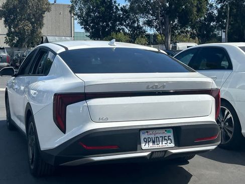 Used 2025 Kia K4 EX FWD image 2