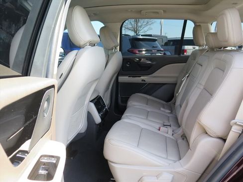 Used 2023 Lincoln Aviator Reserve w/ Equipment Group 201A image 24