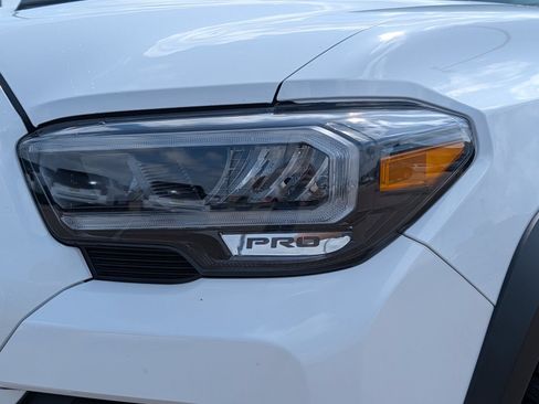 Used 2022 Toyota Tacoma TRD Pro AWD/4WD image 9