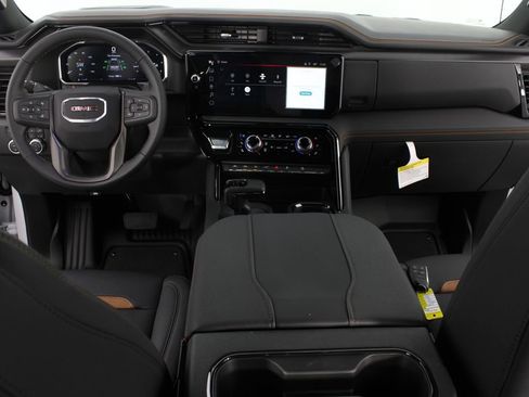 New 2026 GMC Sierra 1500 AT4 w/ AT4 Premium Package AWD/4WD image 12