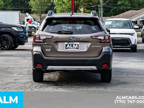 Used 2024 Subaru Outback Limited AWD/4WD image 11