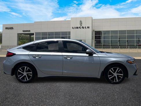 Used 2023 Honda Civic LX image 2