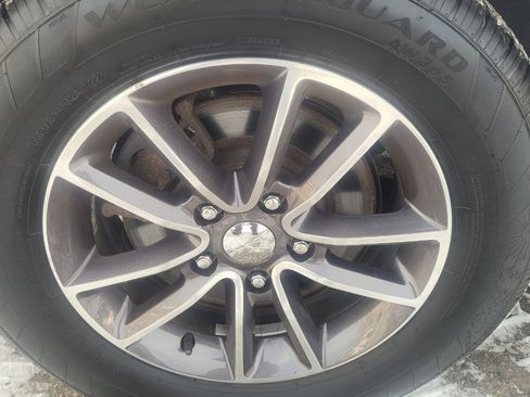 Used 2017 Dodge Grand Caravan SXT image 40