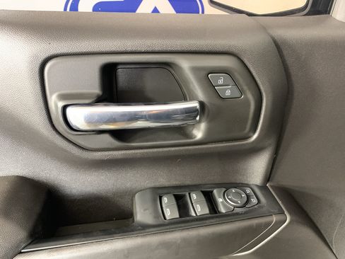 Used 2022 Chevrolet Silverado 1500 Custom w/ Safety Confidence Package AWD/4WD image 13