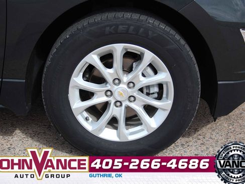Used 2020 Chevrolet Equinox LT w/ Driver Convenience Package image 14