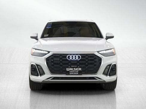 Used 2023 Audi Q5 e Prestige w/ Prestige Package image 9