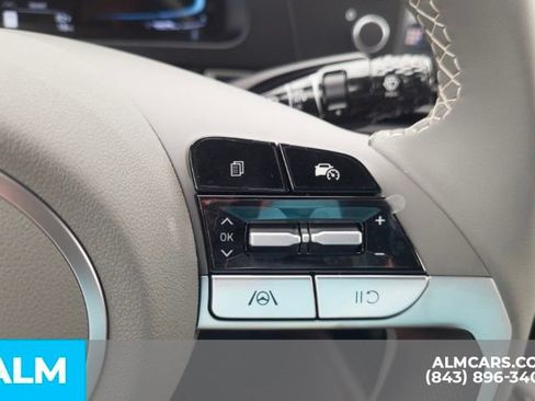 Used 2025 Hyundai Elantra Sport FWD image 24