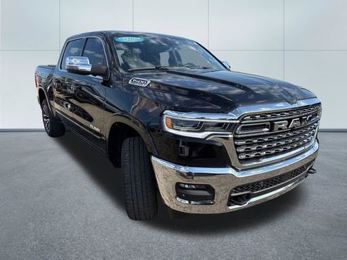 Used 2025 RAM 1500 Limited AWD/4WD image 5