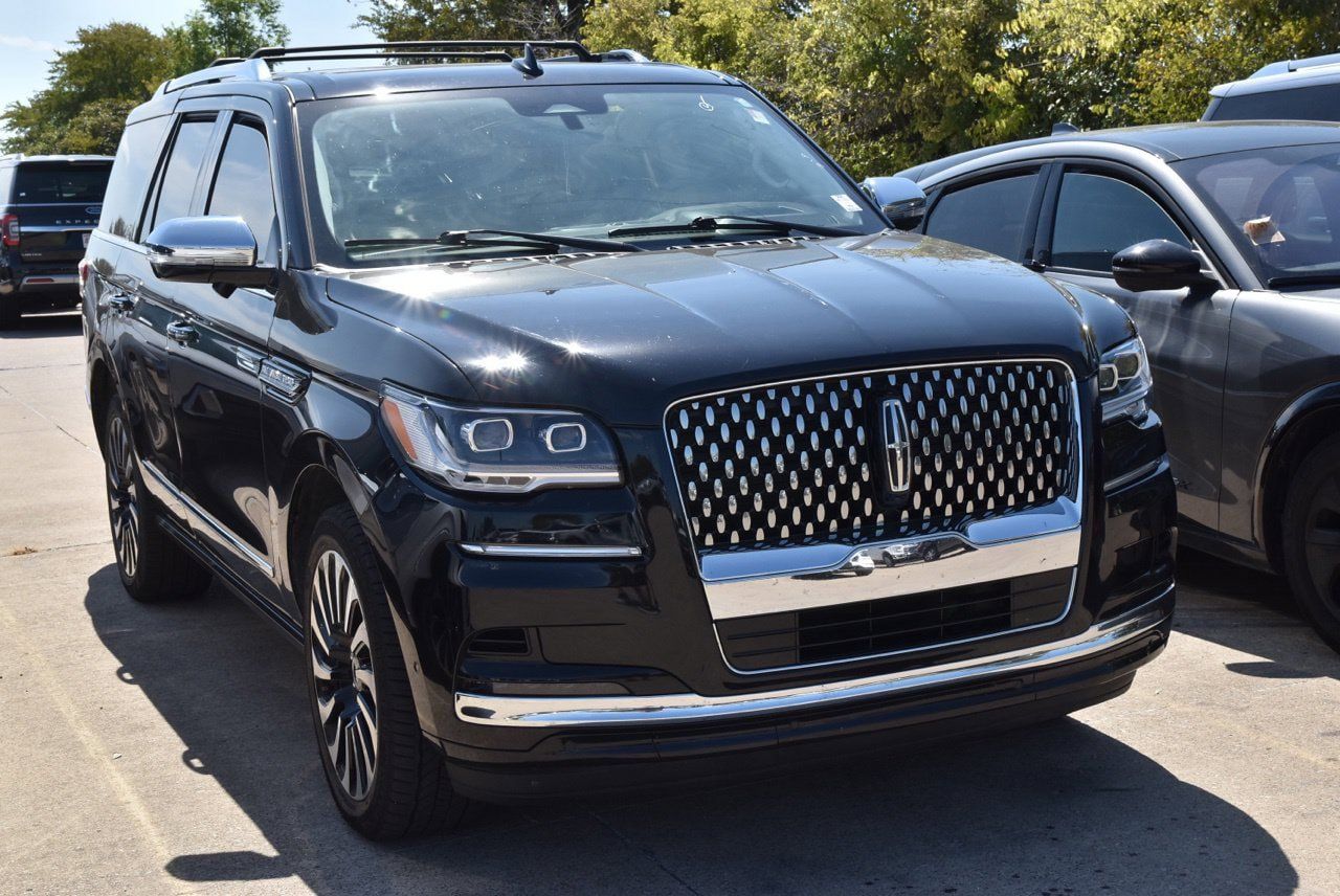 Used 2022 Lincoln Navigator Black Label AWD/4WD image 4