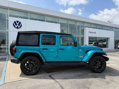 Used 2024 Jeep Wrangler Unlimited Sahara AWD/4WD image 7