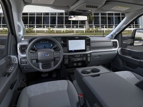 New 2026 Ford F250 XLT w/ XLT Premium Package AWD/4WD image 9