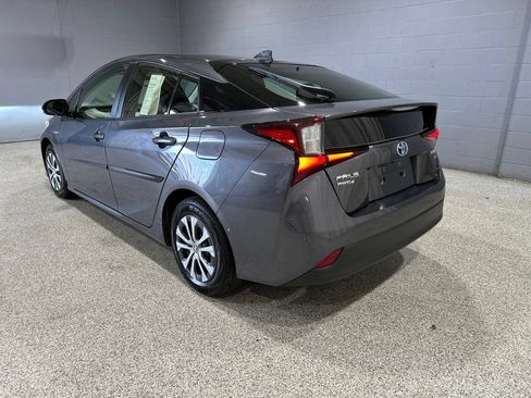 Used 2019 Toyota Prius XLE w/ Protection Package #3 AWD/4WD image 6