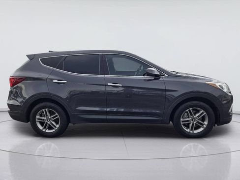Used 2017 Hyundai Santa Fe Sport FWD image 4