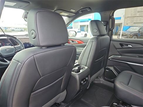 New 2026 Chevrolet Traverse Z71 w/ Enhanced Driving Package image 12