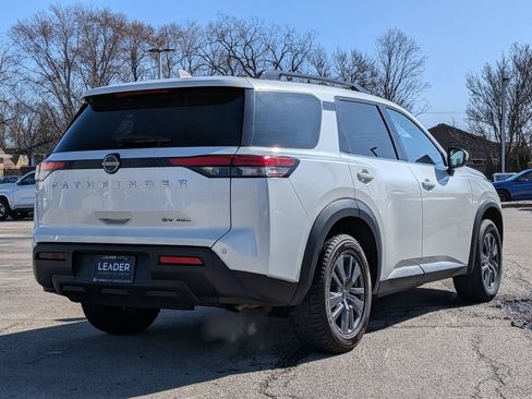 Used 2023 Nissan Pathfinder SV AWD/4WD image 7